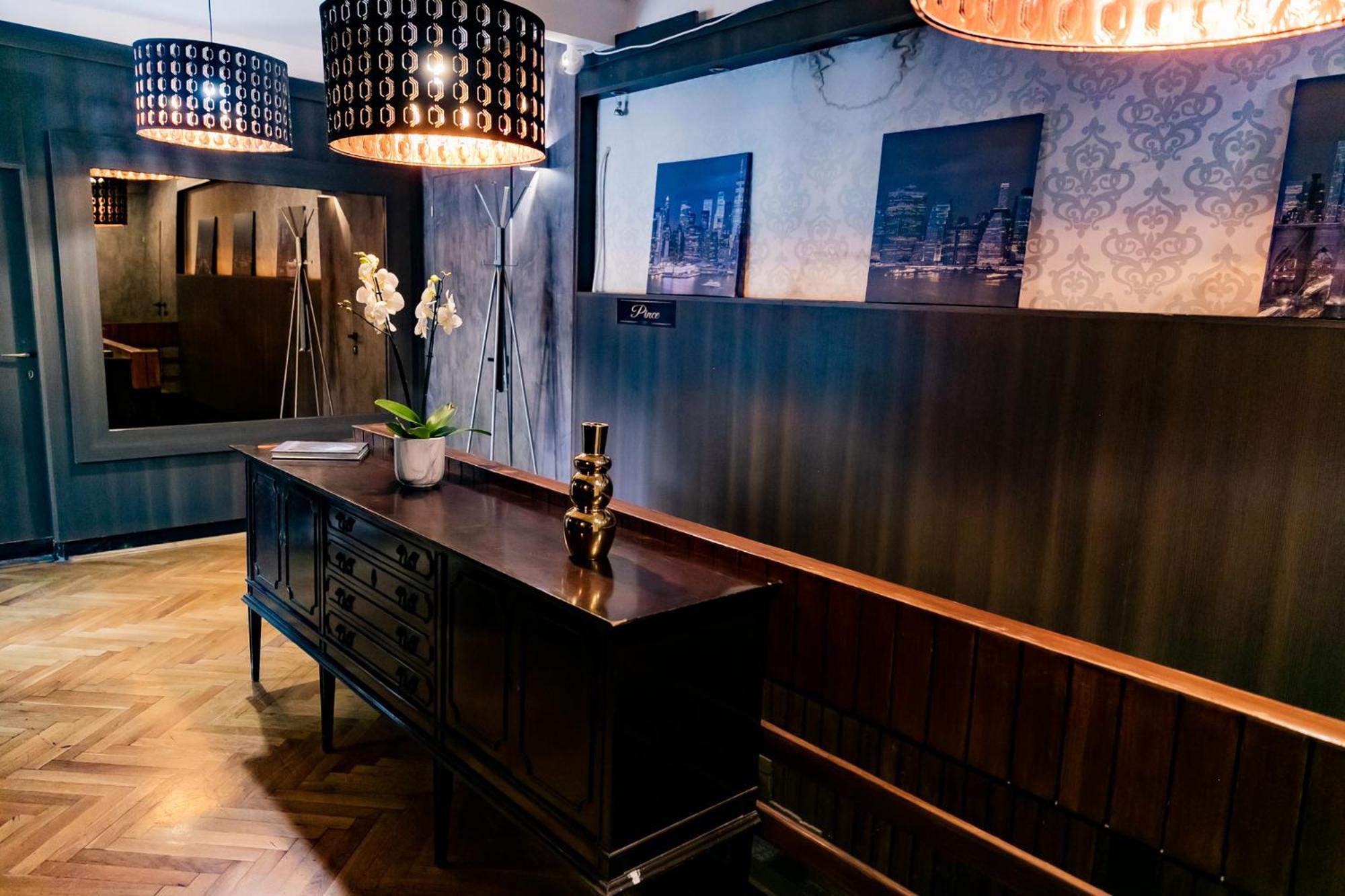 Motel1- A Megfizetheto Luxus! Dunaújváros エクステリア 写真