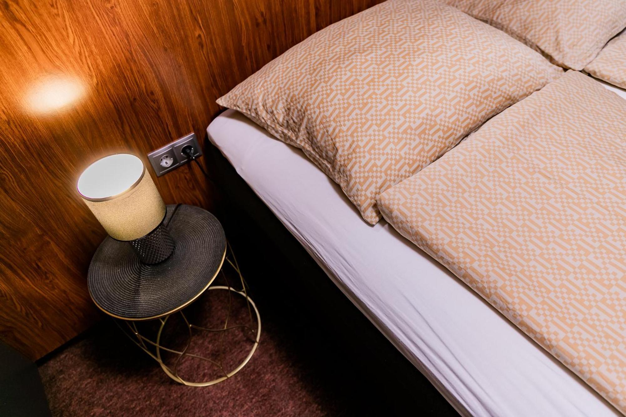 Motel1- A Megfizetheto Luxus! Dunaújváros エクステリア 写真