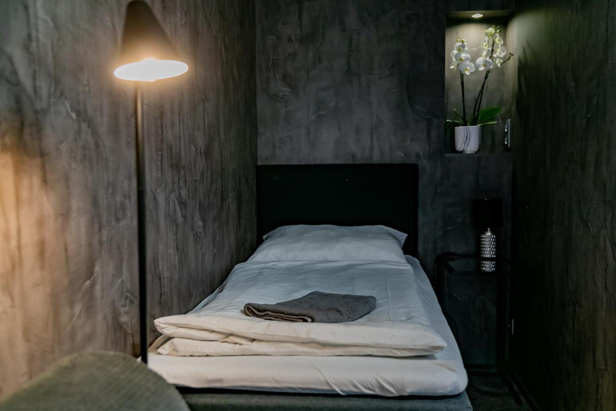 Motel1- A Megfizetheto Luxus! Dunaújváros エクステリア 写真