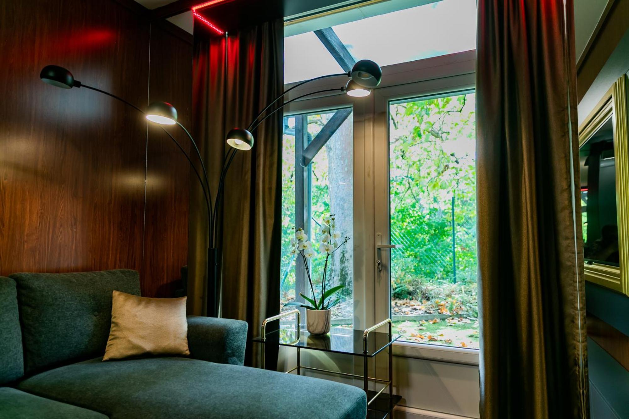 Motel1- A Megfizetheto Luxus! Dunaújváros エクステリア 写真