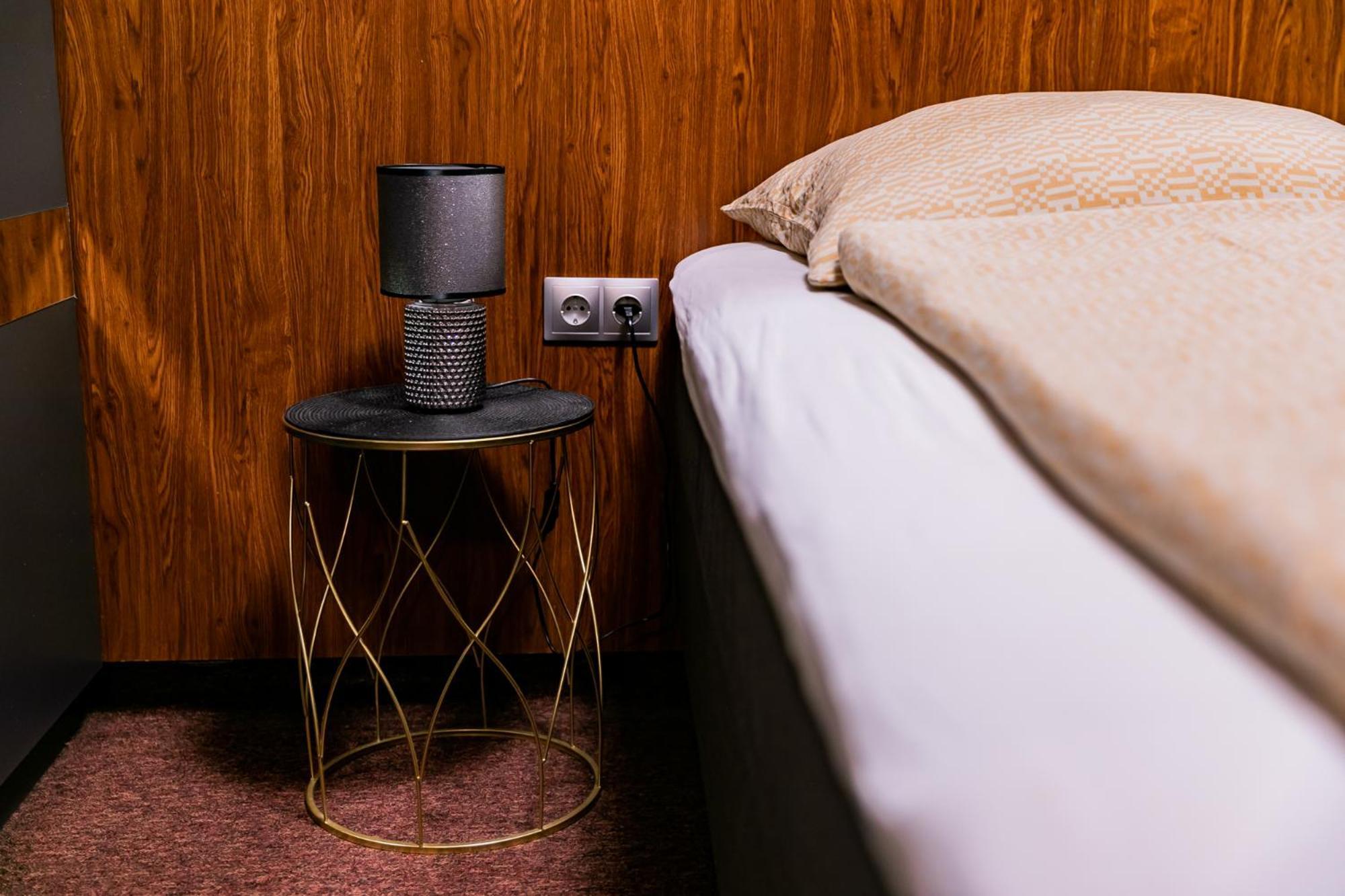 Motel1- A Megfizetheto Luxus! Dunaújváros エクステリア 写真